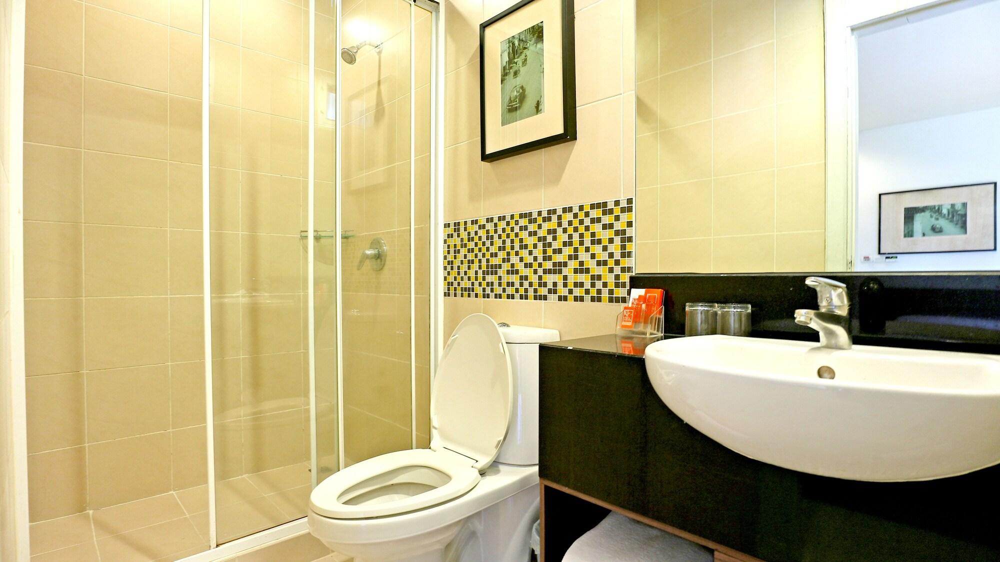 Legacy Hotel Bangkok Sukhumvit Экстерьер фото