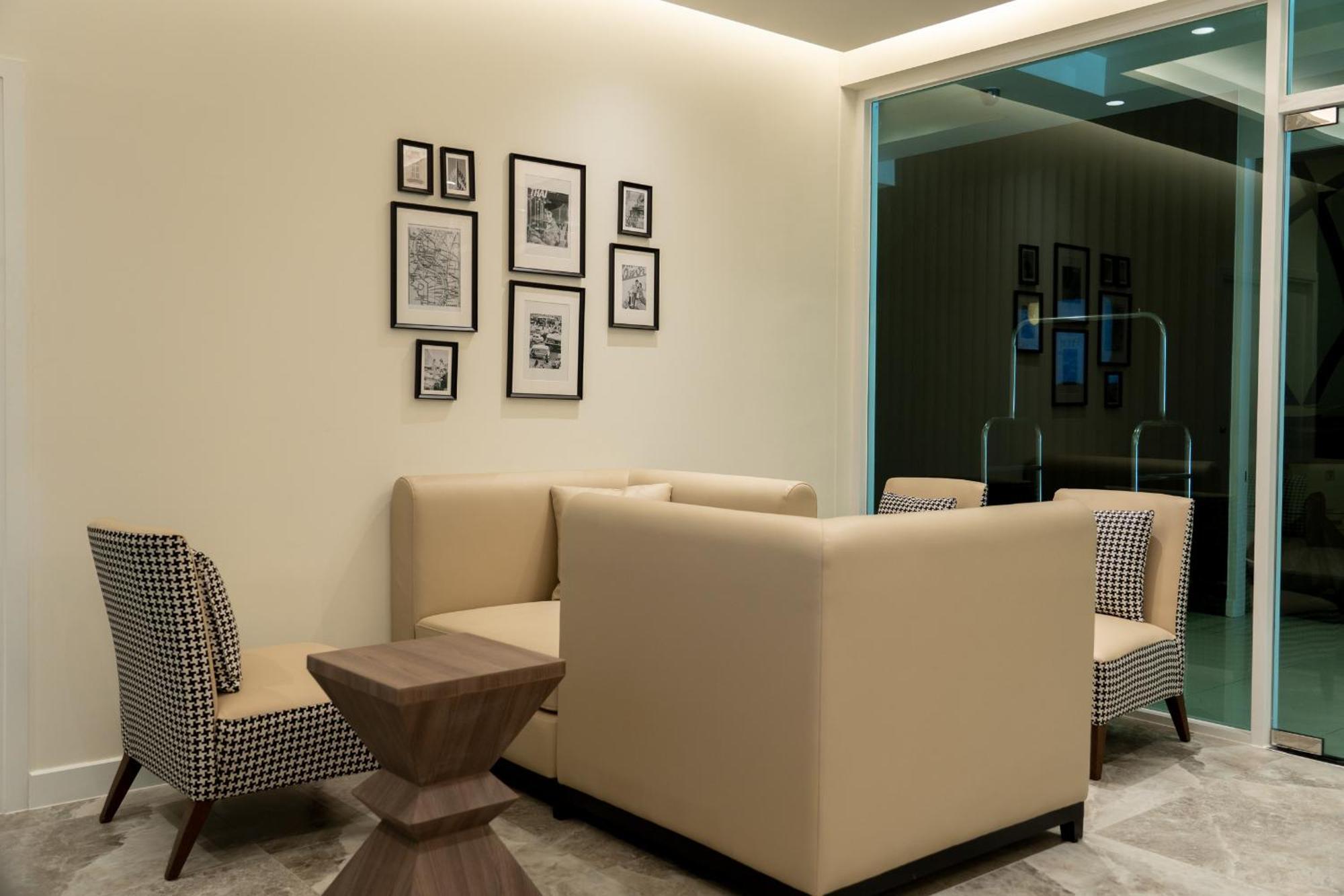 Legacy Hotel Bangkok Sukhumvit Экстерьер фото
