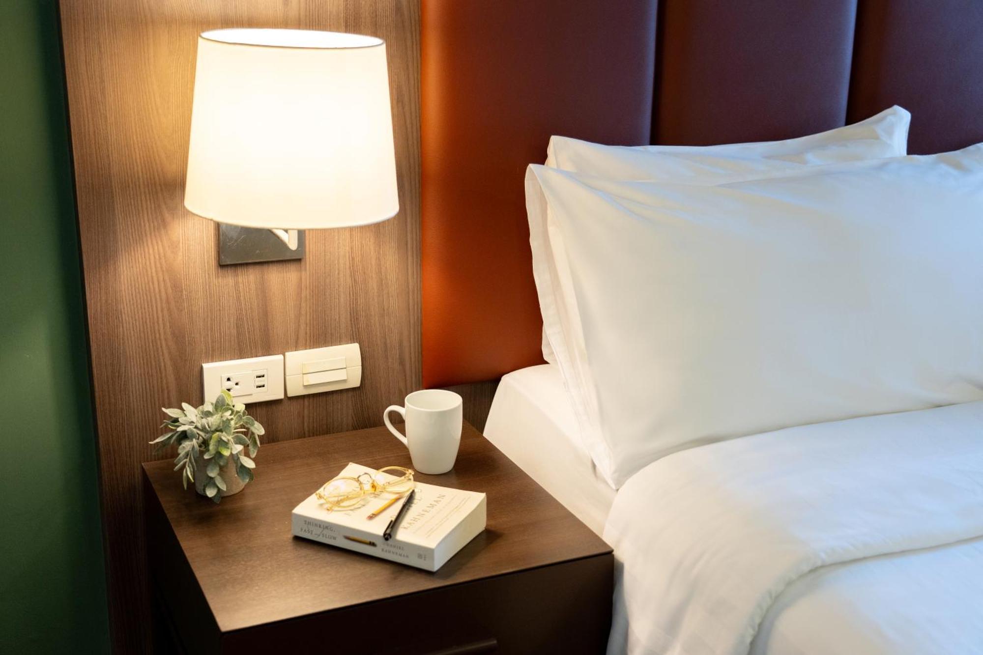 Legacy Hotel Bangkok Sukhumvit Экстерьер фото