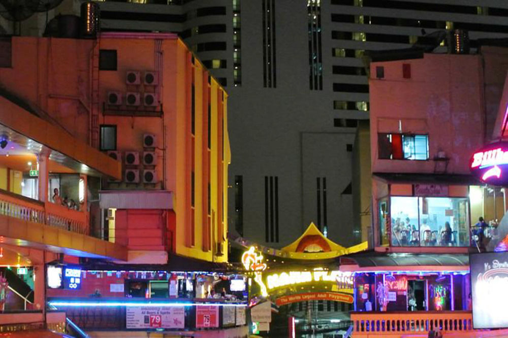 Legacy Hotel Bangkok Sukhumvit Экстерьер фото