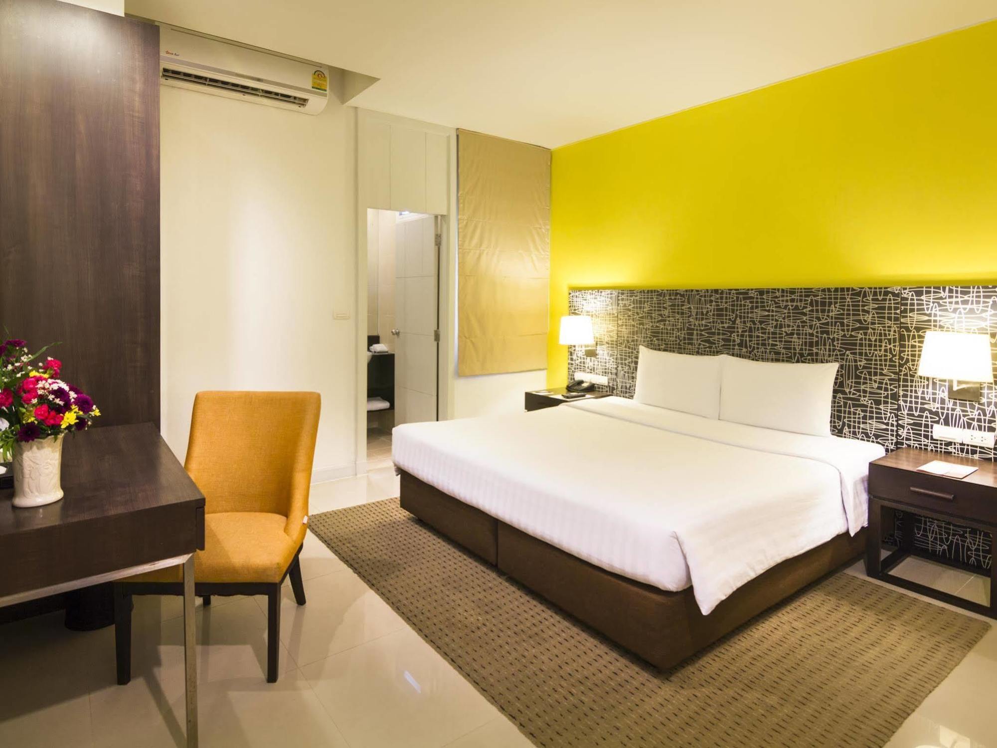 Legacy Hotel Bangkok Sukhumvit Экстерьер фото