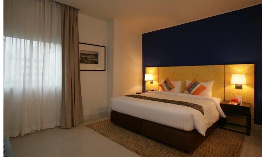 Legacy Hotel Bangkok Sukhumvit Экстерьер фото